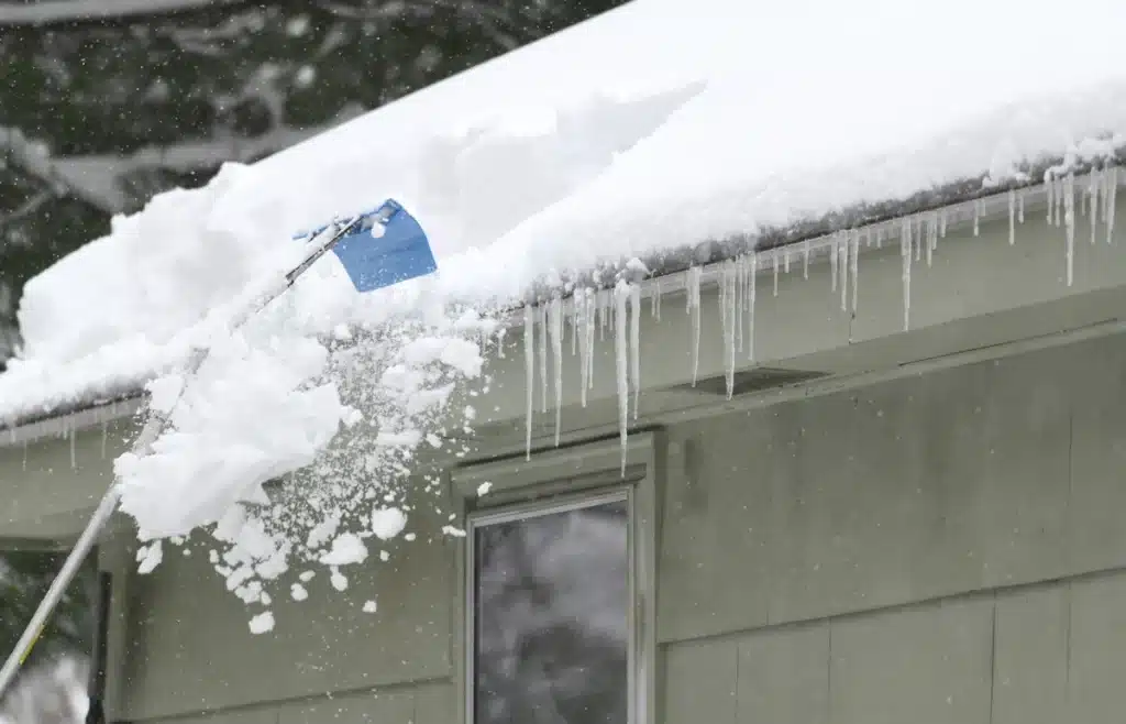 roof snow removal