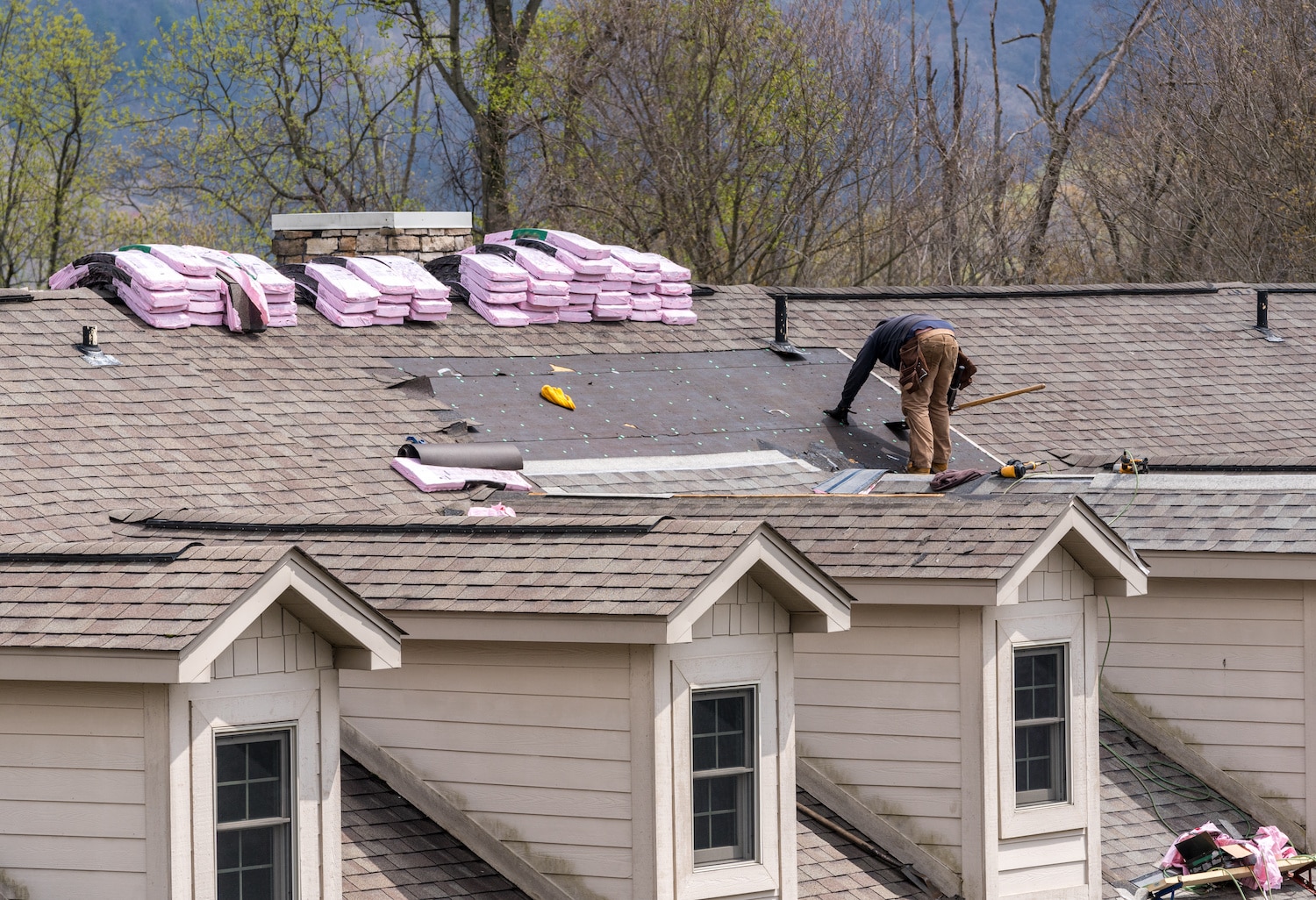 should you stay home during a roof repair townhouse